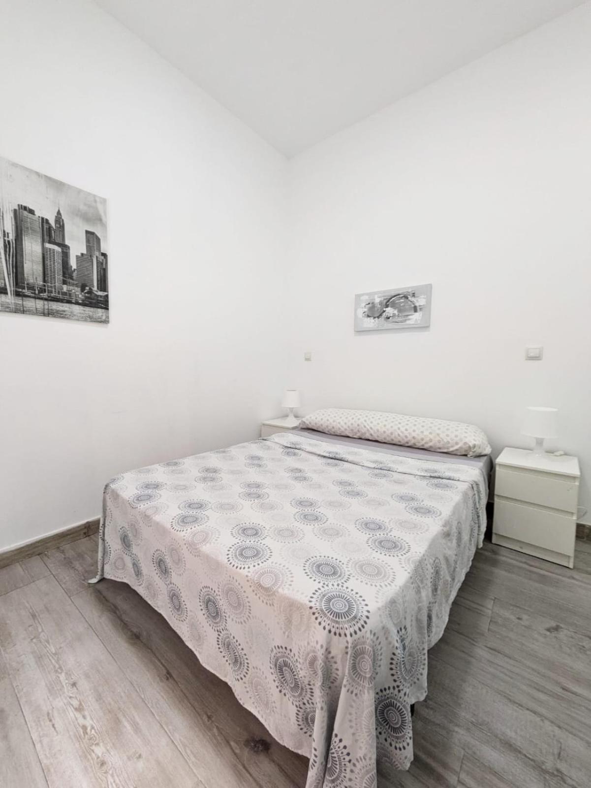 Madrid Apartaments Exterior photo